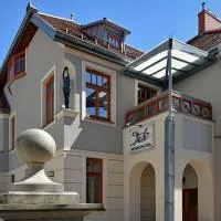 Dali ApartHOTEL โรงแรมในคอซซาลิน