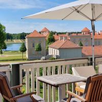 LoggiaHaus am Schloss, 5 Ferienwohnungen, teils mit Schloss- und Seeblick