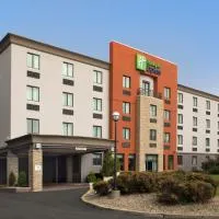 Viesnīca Holiday Inn Express Boston - Saugus by IHG pilsētā Sogusa