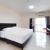 JJ Residence Pluakdaeng, מלון בPluak Daeng