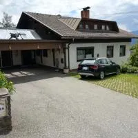 Ferienwohnungen Eggarter，Fresach的飯店