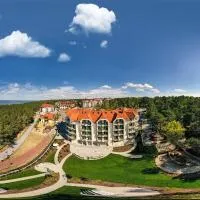 Hotel White, khách sạn ở Krynica Morska