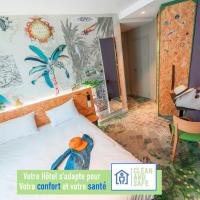 a bedroom with a bed and a wall with a mural at ibis Styles Paris Boulogne Marcel Sembat, Boulogne-Billancourt