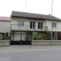Le gîte du Coche avec vue sur la Marne, hotell sihtkohas Damery