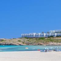 Beach Club Menorca, hotel in Son Parc