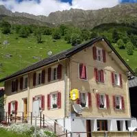 Gästehaus Alpenglühn, hotel en Meien