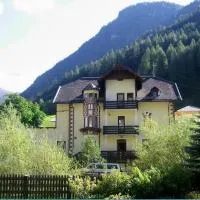 Gasthof Geraerhof, готель у місті Vals