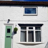Ladybird Cottage, Dog Friendly, Couples or Small families, Yorkshire Wolds - Countryside and Coast
