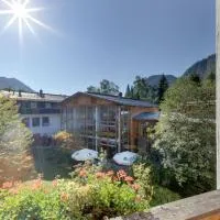 Outdoorhotel Jäger von Fall, hotel v mestu Lenggries
