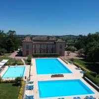 Lombez में, होटल Residence Chateau de Barbet