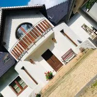 Nibylandia Motylkowa: Nowa Wieś Grodziska şehrinde bir otel