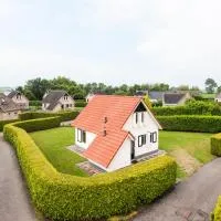Vacation Home 23، فندق في Tzummarum