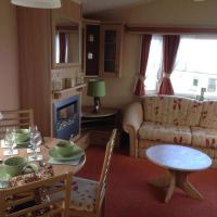 Happy Days Holidays, hotel in Flamborough