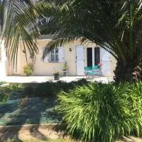 Côté jardin des Charmilles, hotel di Quettehou