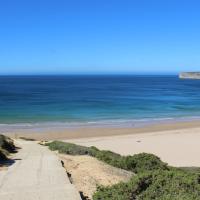 Beach Front Apartment 2, hotel en Sagres