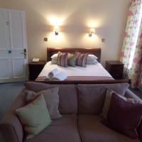 Harry's Hotel & Restaurant, hotel in Aberystwyth