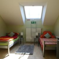 Freundlich helles Appartment, hotel a Rondorf, Colònia