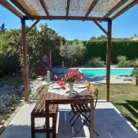 Le mazet de l'Amathye, hotel v destinácii Aramon
