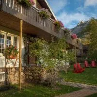 Northland Lodge, khách sạn ở Waterton Park