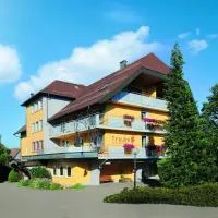Hotel Traube Lossburg, hotel u gradu 'Loßburg'