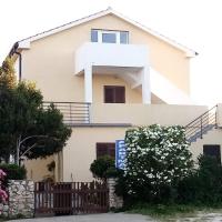Apartments Božito - separate entrance and private terrace, hotel in Nin