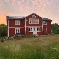 Charming house on large property on Vato, hotel di Vätö