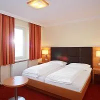 Hotel Goldener Adler, khách sạn ở Linz