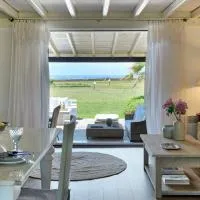 Viesnīca Soleado Beachfront Villa pilsētā Skalafurkasa
