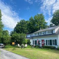 Artful Lodging & Retreats, hotel near Edward F. Knapp State - MPV, Montpelier