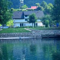 Villa Unski Smaragd, hotel en Donje Lohovo