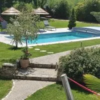 Les Marguerites, hotel em Champdolent
