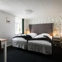 Diagonalkroen – hotel w mieście Give