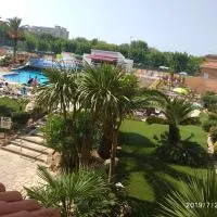 Hotel Esplendid, hotel Blanesben