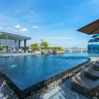 De Botan Srinakarin Hotel & Residence, hotel i Bangkok