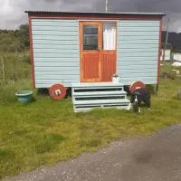 Croft of Clune Shepherds Hut, hotelli kohteessa Newtonmore