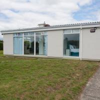 Cornagower East Brittas Bay by Trident Holiday Homes, hotell i Brittas Bay
