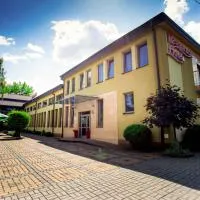 Restauracja Sonata, hôtel à Zwierzyniec