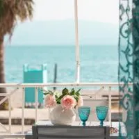 Seaside Apartments: Áyios Vasílios şehrinde bir otel