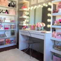 BARBIE HOUSE ,2 GROUND FLOOR APARTMENTS each with Private Car space & Garden , Free Access next Door to the Stunning BALLET & MAKE UP SCHOOL & a Beautiful LADYS BEAUTY SALON
