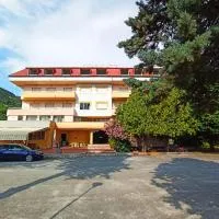 Hotel Santa Maria Del Bagno, hotel di Pesche