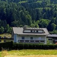 Ferienwohnung Claudia, ξενοδοχείο σε Altossiach