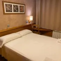 HOSTAL GALICIA CARDEDEU, Hotel in Cardedeu