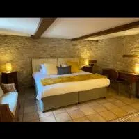 THE RED LION, hotell sihtkohas Cricklade