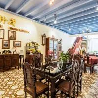 WOO Gallery & Boutique hotel, hotell i Phuket