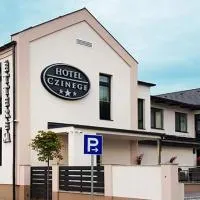 Hotel Czinege & Étterem, hotell sihtkohas Kóka