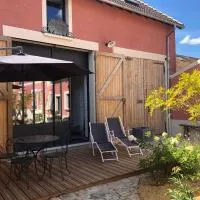 L'Escale Bellifontaine, hotel u gradu Ury