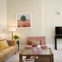 Seaview Mansion Apartment - Central Hove with PARKING: bir Brighton & Hove, Hove oteli