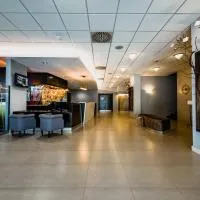 Hotel Palcát، فندق في طابور