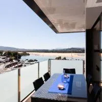 Apartamentos Playa De Los Barcos – hotel w mieście Isla