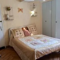 Rignac - Aveyron में, होटल CHAMBRE INDEPENDANTE + SANITAIRE près centre ville